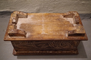 Holz Schatulle Box geschnitzt Kornblume Schlange Handarbeit Antik Bild 7