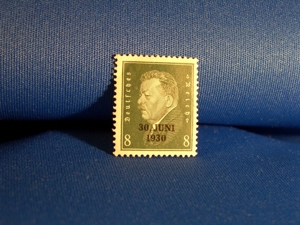 Deutsche Vintage Briefmarke 8 Pfennig F. Ebert / 30.06.1930 Bild 1