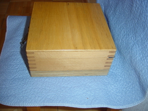 Holzkiste mit Deckel & Schloss - Holzbox ca.18 x18x 8,5 cm Bild 7