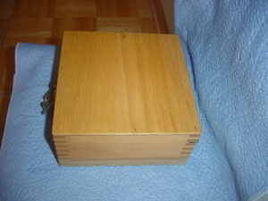 Holzkiste mit Deckel & Schloss - Holzbox ca.18 x18x 8,5 cm Bild 3