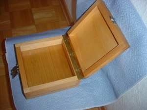 Holzkiste mit Deckel & Schloss - Holzbox ca.18 x18x 8,5 cm Bild 8