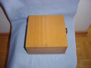 Holzkiste mit Deckel & Schloss - Holzbox ca.18 x18x 8,5 cm Bild 6