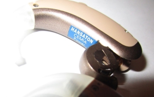 Zwei Hörgeräte von HANSATON CEMIA POWER Bild 6