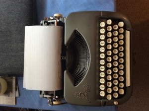 Schreibmaschine Princess 200 von 1957, funktioniert Bild 2