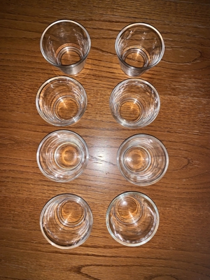 8 X Teelichthalter aus Glas klar