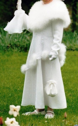 Hochzeit/Festtag/ Kommunion, Zauberhaftes Kleid mit Pelzcape Bild 2