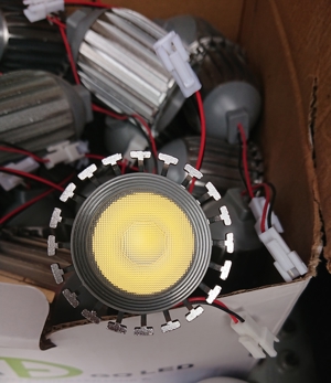 35 Stück LED Lampen 5W (Halogenersatz) DL-12W250-L Bild 2
