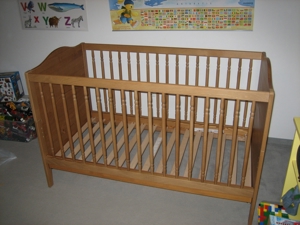 IKEA DIKTAD Babybett Kinderbett Gitterbett 70 * 140 cm Bild 3
