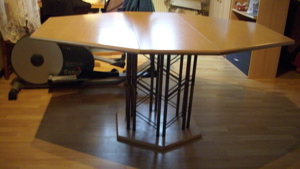 Holztisch Bild 8