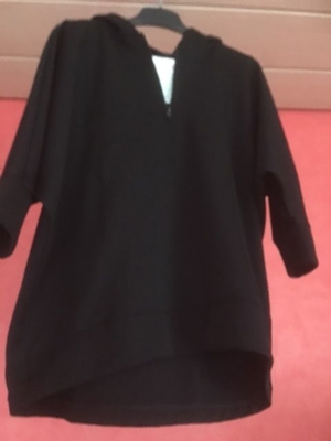 SHIRT MIT KAPUZE *NEU* GRÖSSE 38