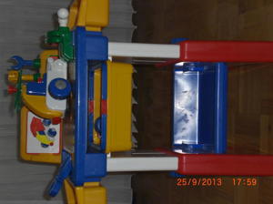 Kinder - Werkbank aus Kunststoff mit Bauanleitungen Bild 1