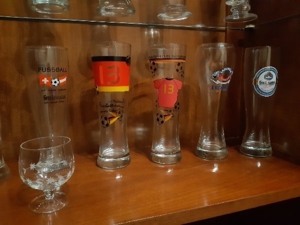 Weizen u. Schnapsgläser