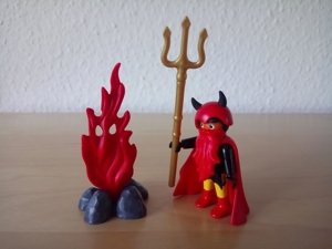 Playmobil Nr.4960 (Teufel & Feuer) Bild 1