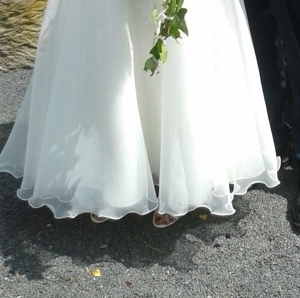 Schönes Brautkleid Gr. 38/40 in Ivory angenehm zu tragen Bild 4