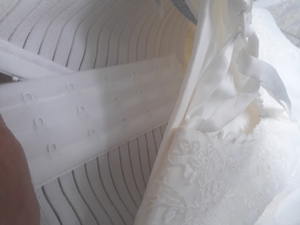 Schönes Brautkleid Gr. 38/40 in Ivory angenehm zu tragen Bild 6