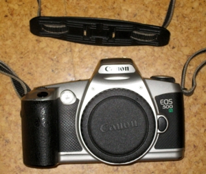 Canon-Kamera EOS 500 N mit Tamron-Objektiv 28-200 Bild 1