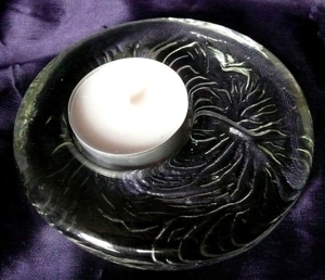 Kerzenhalter aus Glas mit schöner Verzierung Bild 2