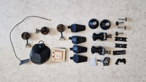 Viele Ersatzteile für Drohnen aus Familie Parrot Bild 10