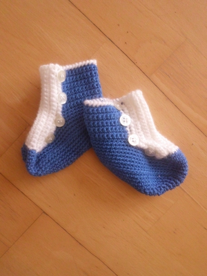 NEU Babyschuhe Babyschlüppchen Handarbeit
