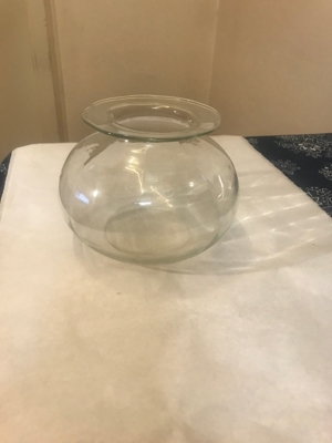 Blumenvase aus Glas und in ein Runde Form Bild 3