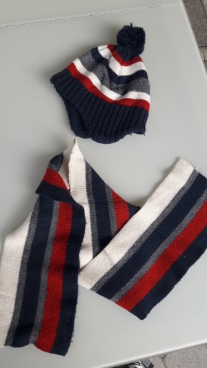 Kinder-Strickmütze und Schal von H&M Bild 2