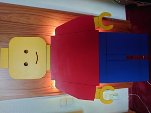 Lego Männchen mit Hintergrundlicht Bild 3