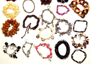 MODESCHMUCK - aus Nachlass - 26 ARMBÄNDER und HALSKETTEN Bild 3