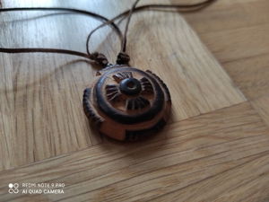Ethno Holzschmuck Halskette mit Anhänger Holz geschnitzt (3,5 cm) Bild 1