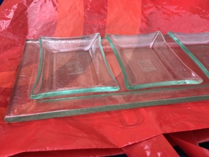Neue Servierplatte mit 4 kleinen Schälchen aus Glas Bild 2