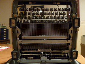 Schreibmaschine Olympia Bild 6