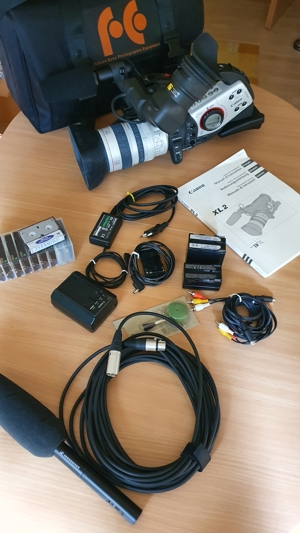 Komplettausrüstung für Profi - Filmer: Canon DV-Camcorder XL2, Bild 2