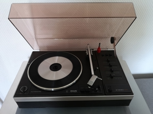 Nostalgie Plattenspieler mit Verstärker Philips Stereo 661 Bj. 76 Bild 3