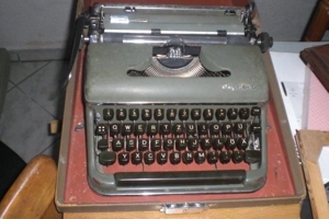Alte Schreibmaschinen Bild 1