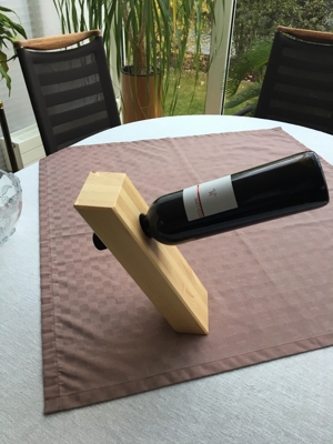 Weinflaschen Ständer aus Holz Bild 2