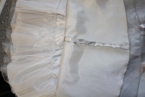 Satinkleid silbergrau, Größe 140 Bild 3 Satinkleid silbergrau, Größe 140 Bild 3