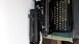 Antike Schreibmaschine Fa. Underwood Bild 2