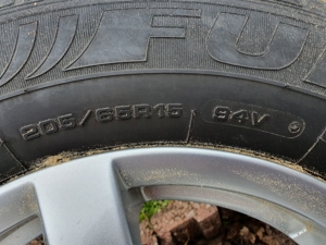 Reifen mit Felgen für Nissan Bild 2
