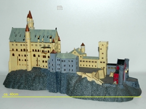 Kleinmodelle Schloss Neuschwanstein 3 Stück Plastic und Hartpappe Bild 3