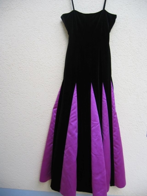 langes Kleid mit Tüllunterkleid von Vera Mont Gr. 38 Bild 1