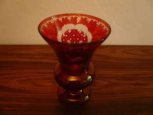 Vase mit Gravuren Bild 2