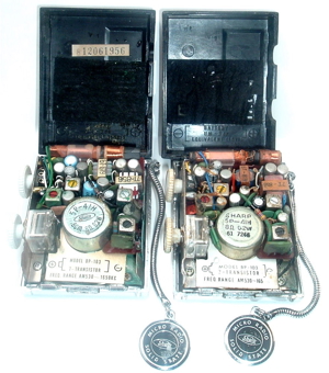 Sharp Micro Radios BP-103 (new + old), 2 Stück Transistorradios Bild 4