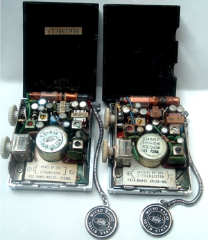 Sharp Micro Radios BP-103 (new + old), 2 Stück Transistorradios Bild 3