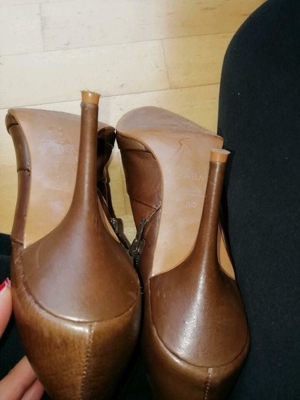 Braune Ankle Boots mit Cut Out, neuwertig, von Zara Woman Bild 4