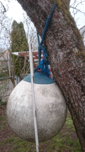 Fenderkugel-Polyform weiß-blau, D ca. 45 cm kpl. mit Seil ca. 2 m Bild 3