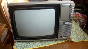 Fernsehständer Bild 3