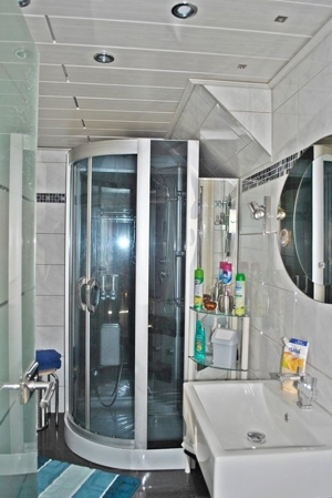 Ein möbeliertes Zimmer mit großer Küche und neu sanierten Bad zu Vermieten !! 30 ,-EUR die Nacht Bild 7