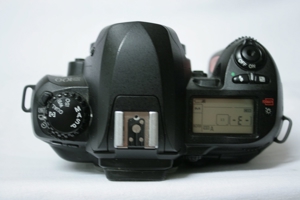 NIKON D100 DSLR Digitalkamera TOP Gehäuse Body + Zubehör Bild 5