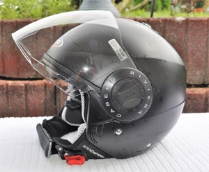 Helm mit ausfahrbarer Sonnenblende Größe S Bild 1