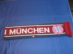 7 x Fußball Fanschal Bayern Bremen Rostock Stuttgart München Bild 17