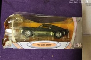 1967 Shelby Mustang GT 500 in 1: 24 von Road Signatur Collection Bild 3